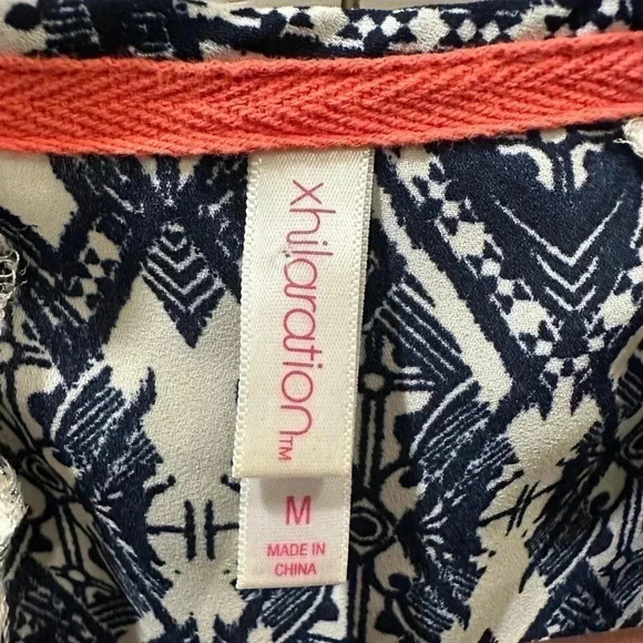 Exhilaration embroidered tank- medium - Picture 4 of 5